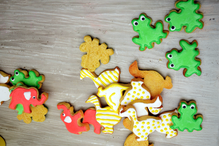 Fun Decorated Froggy Cookies